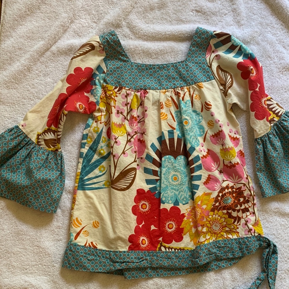 Blue Juniper bell sleeved floral girls top